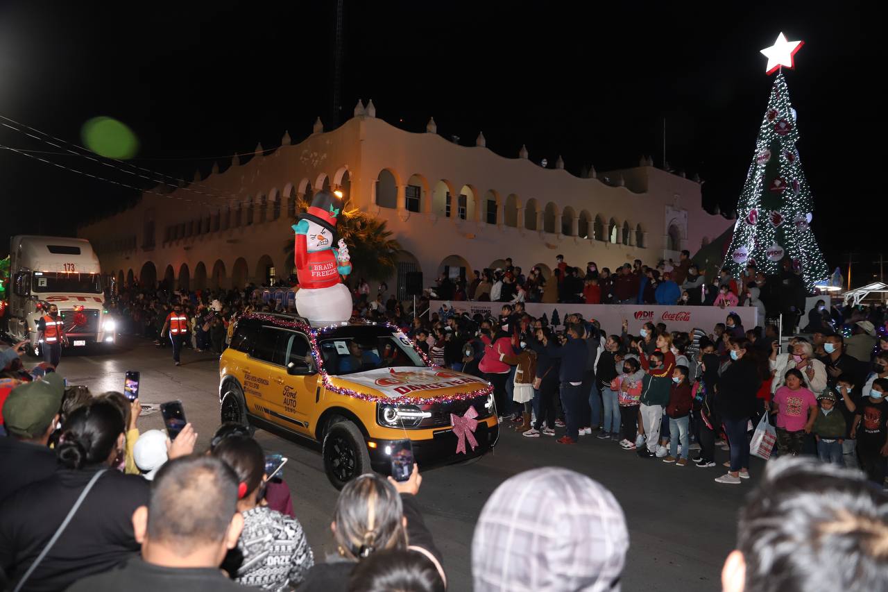 Invita Gobierno de Nuevo Laredo a participar en Desfile Navideño 2022