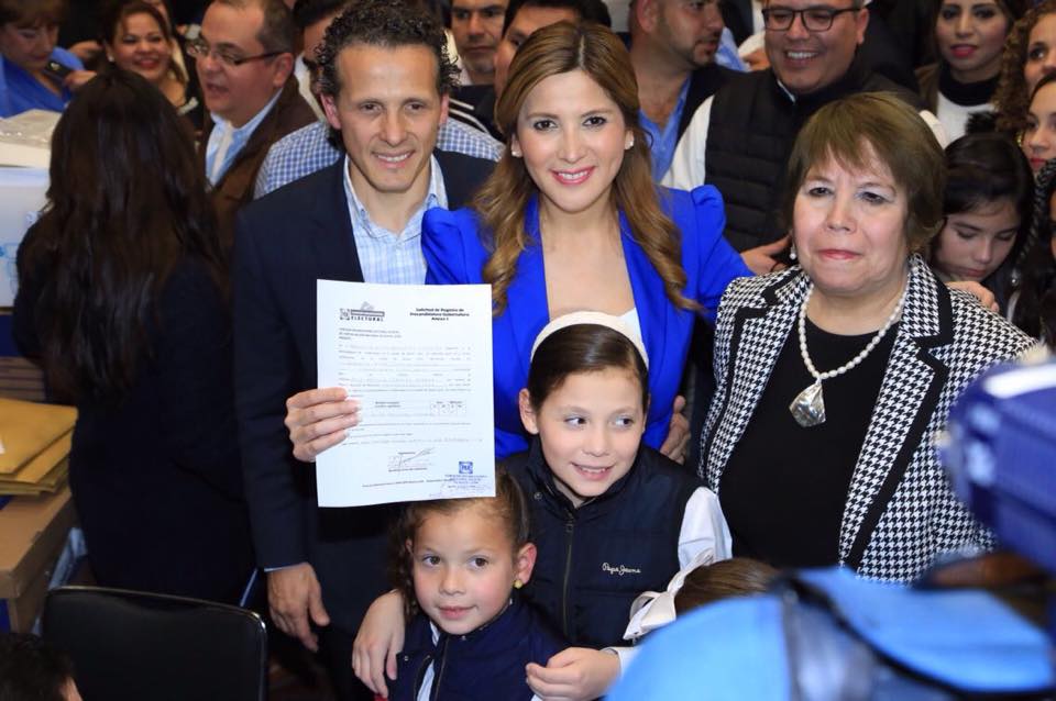 Se acaban en redes sociales a alcaldesa de Monterrey