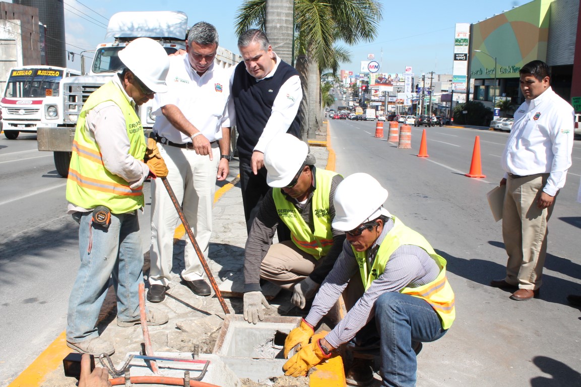 Supervisa alcalde Gustavo Torres instalación de modernas luminarias en prolongación de Avenida Hidalgo