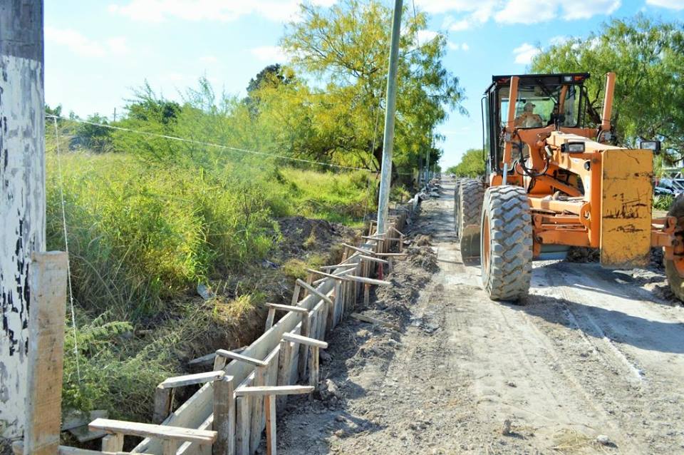 Avanzan trabajos de pavimentación en calles del municipio