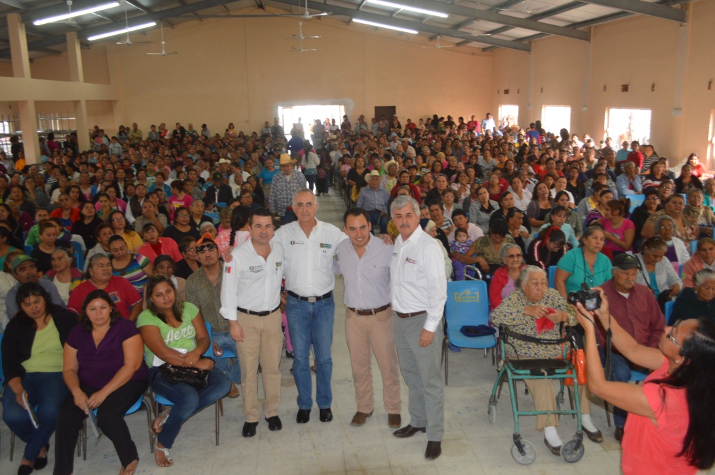 Preside alcalde JLHC entrega de apoyos PROSPERA