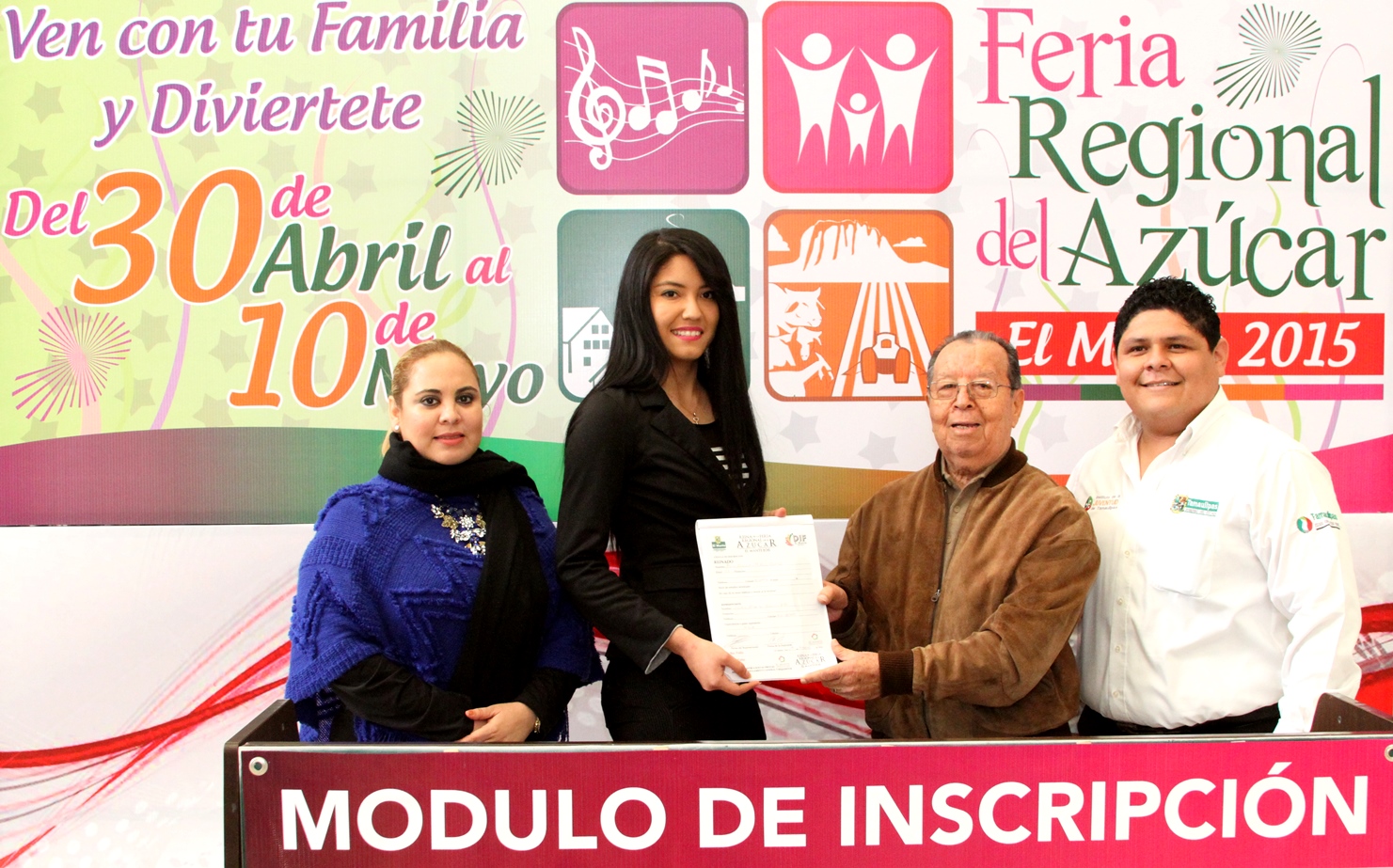 Alma Alejandra se registra como aspirante a Reina de la Feria