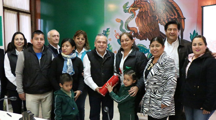 Entrega el cabildo de Tampico 30 extintores a escuelas del programa, “Primero Desayuno”
