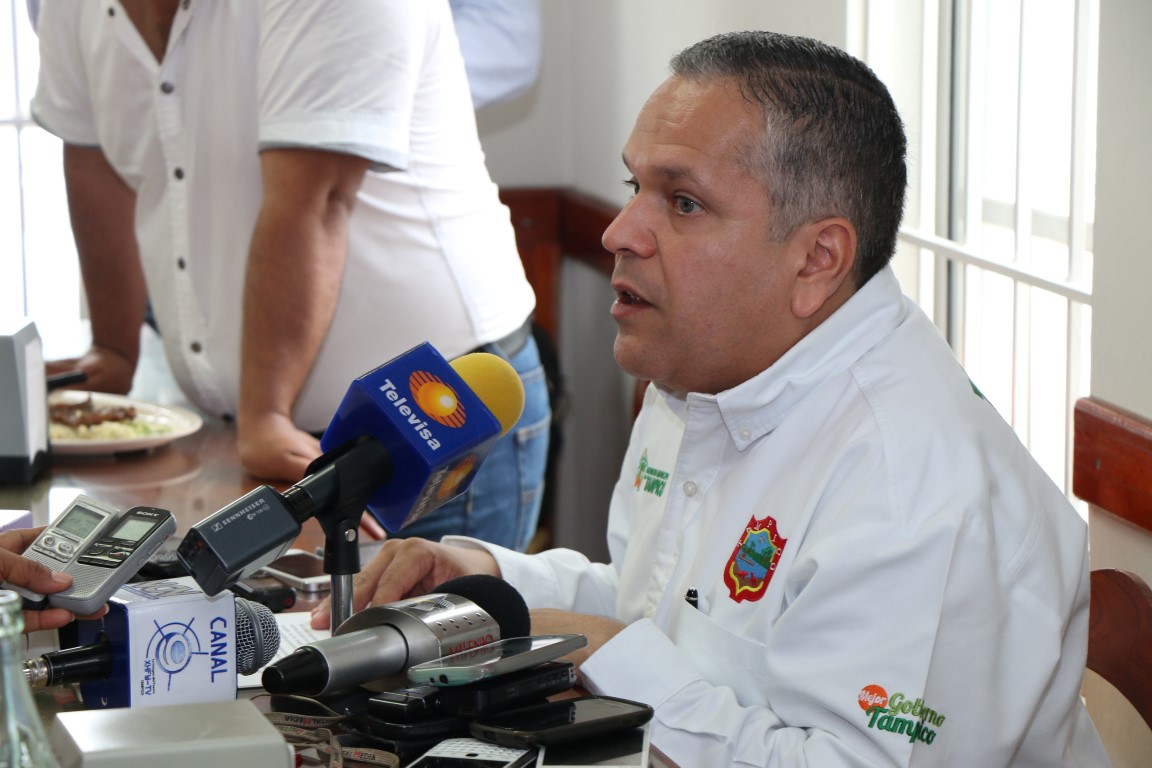 Llama Gustavo Torres a la cordura para lograr consensos que permitan la construcción de los nuevos mercados