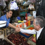 Acude Gustavo Torres a mercados municipales a dialogar con oferentes