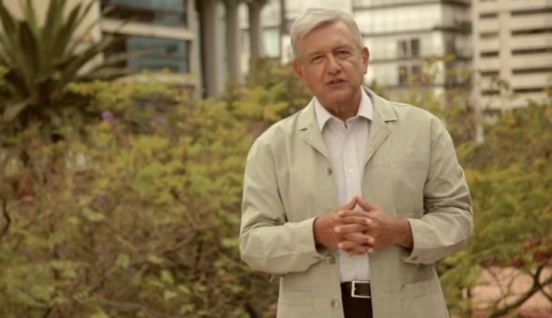 AMLO en la ilegalidad, invade con spots radio y tv