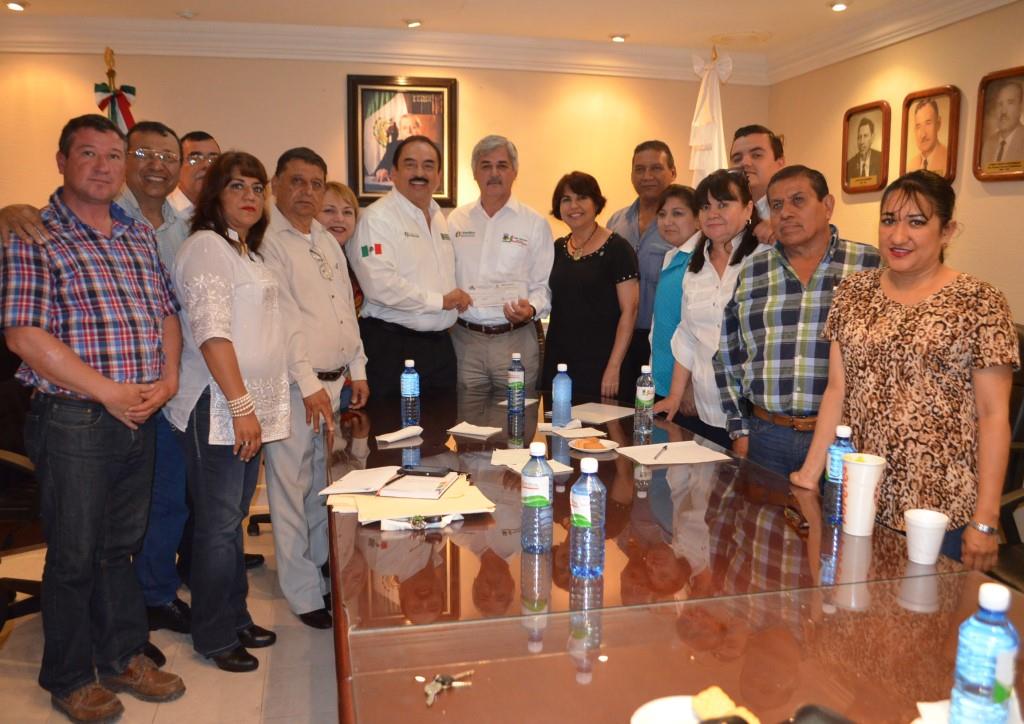 Recibe JLHC recurso para programa de empleo temporal