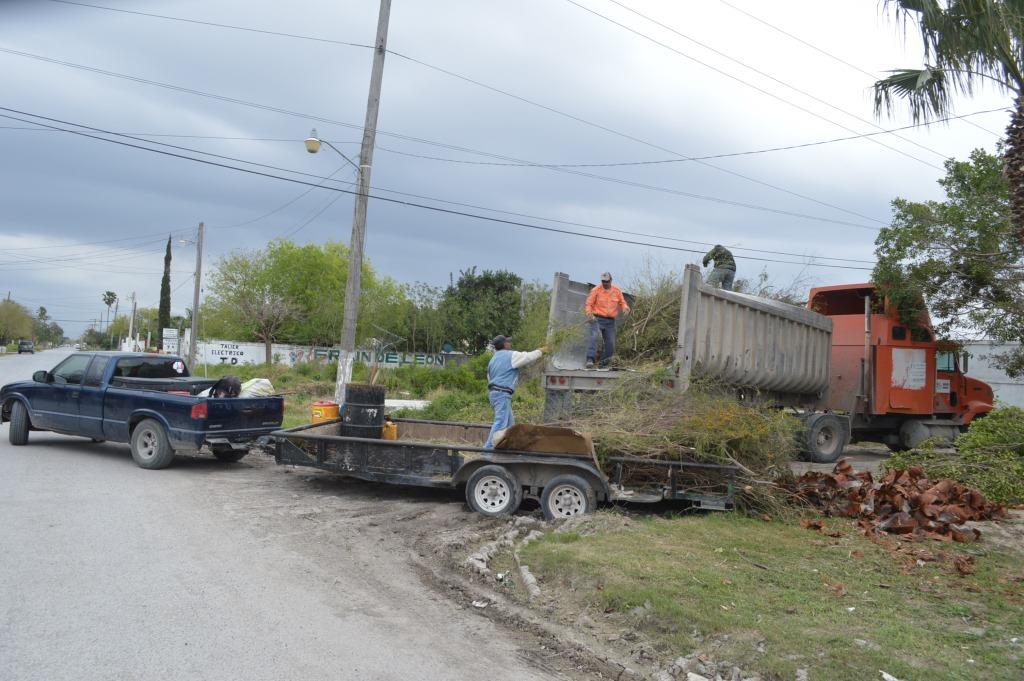 Realiza Ayuntamiento labores de limpieza en las principales avenidas de la ciudad