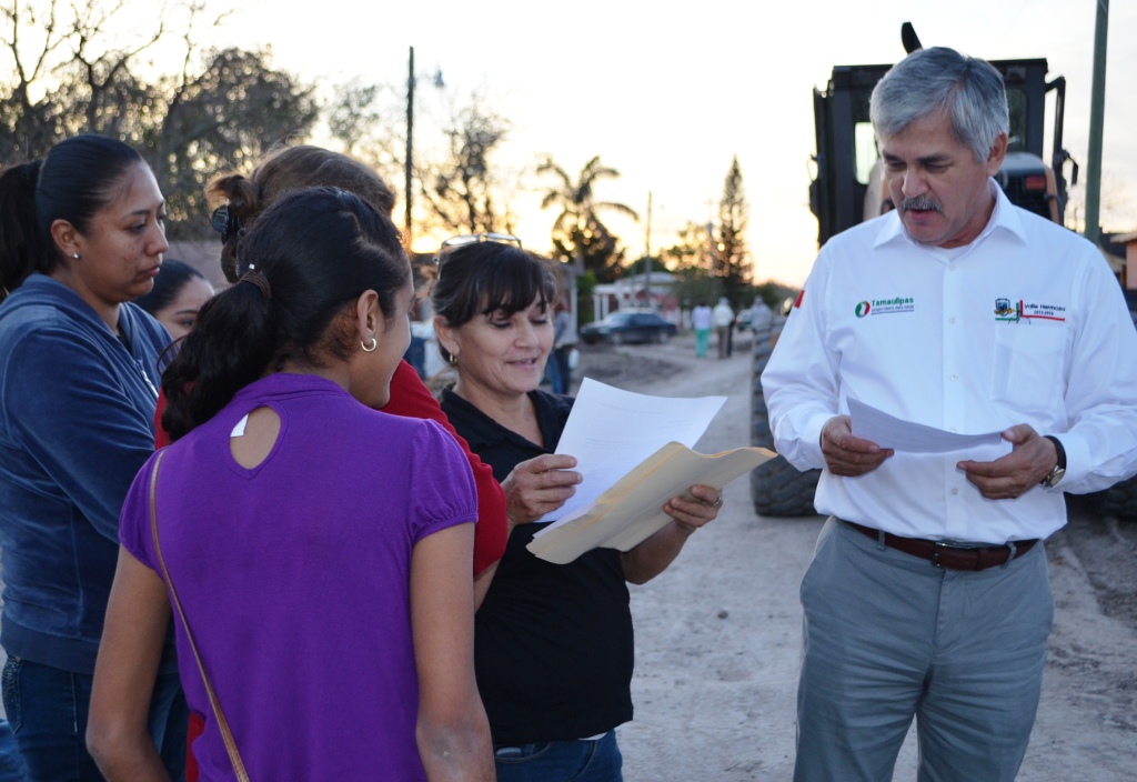 Habrá 40 mdp para pavimentación y se continuará con la reparación del alumbrado; JLHC