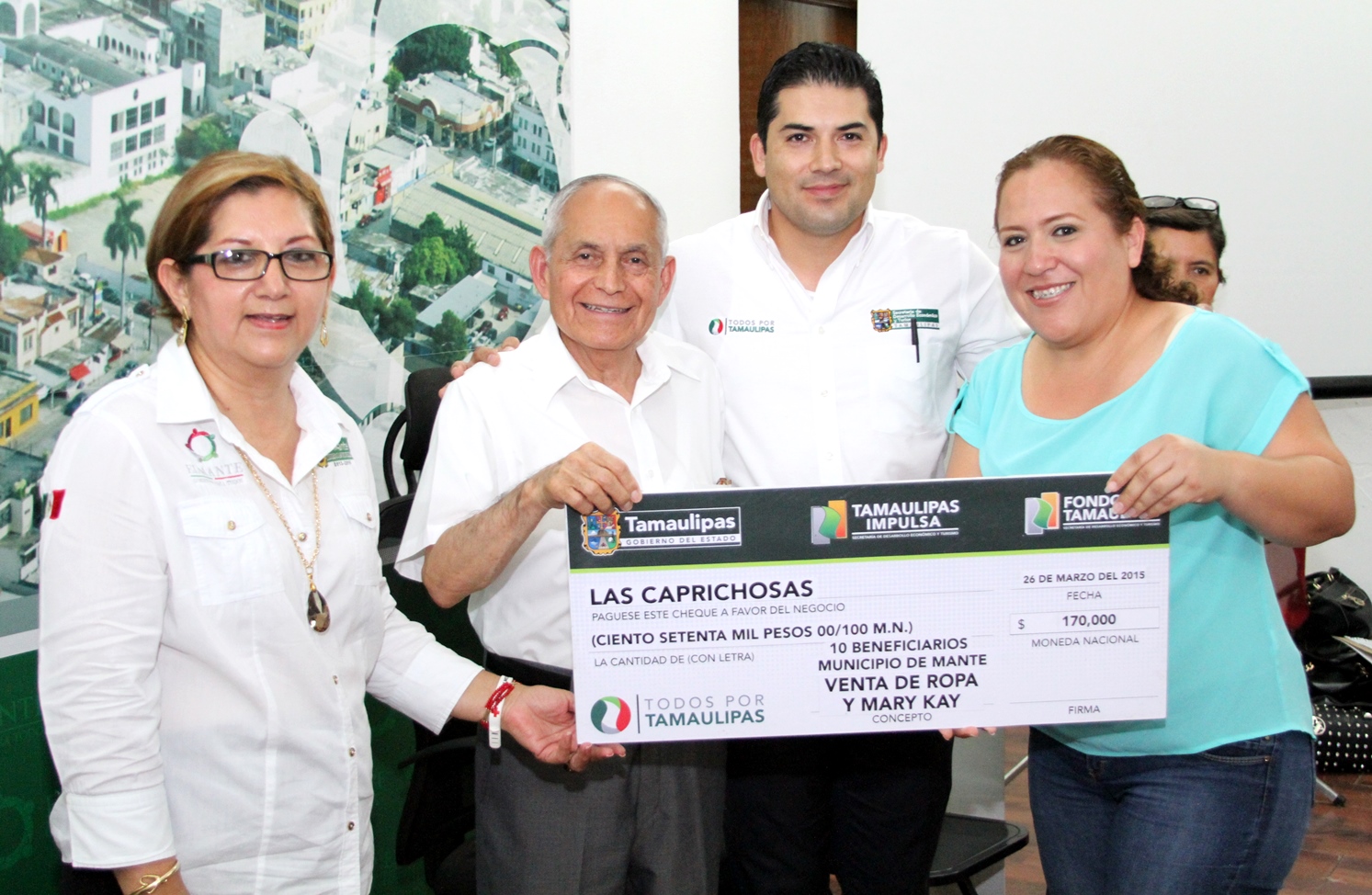 Entrega Fondo Tamaulipas más apoyos a microacreditados