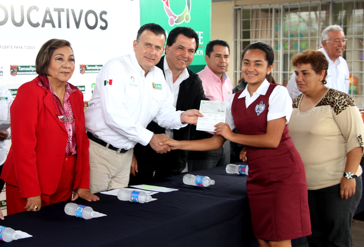 Programas de becas estatales incentivan a nuestra niñez: Pablo