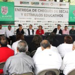 Programas de becas estatales incentivan a nuestra niñez: Pablo