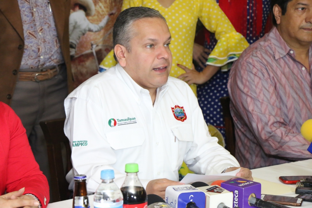 Anuncia Gustavo Torres Salinas las Fiestas de Abril Tampico 2015