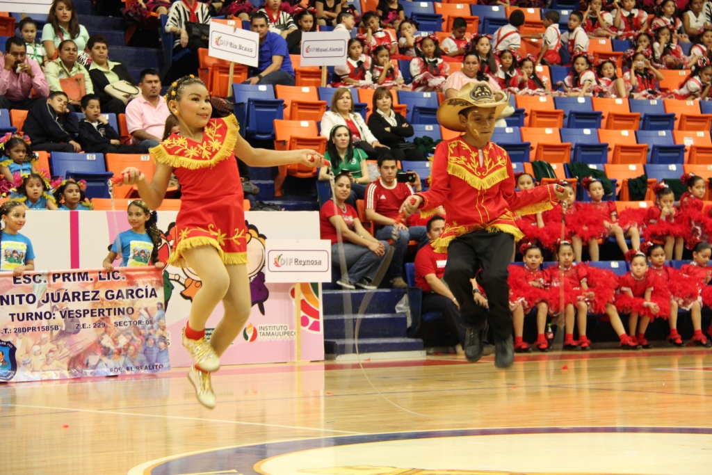 Destaca Valle Hermoso en el concurso estatal de rondas infantiles