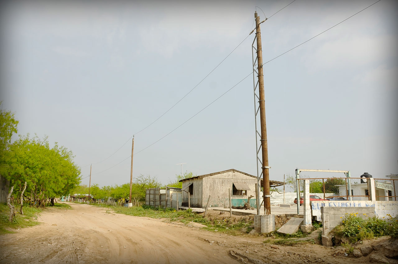 En Matamoros se trabaja en la ampliación de la red eléctrica en comunidades rurales