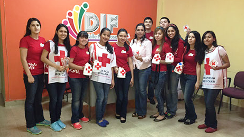 Voluntariado del DIF se suma a la colecta de la Cruz Roja 2015
