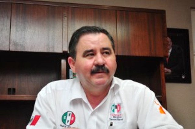 Actualiza CNOP a jóvenes en tema de “redes sociales”