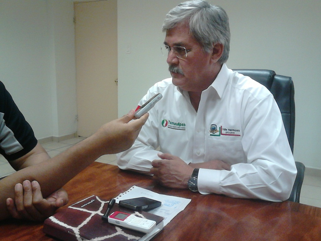 Avanzará Polideportivo y la obra pública en el 2015: JLHC