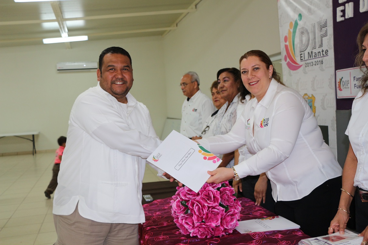 Educación, clave para resolver problemas en la sociedad: Verónica