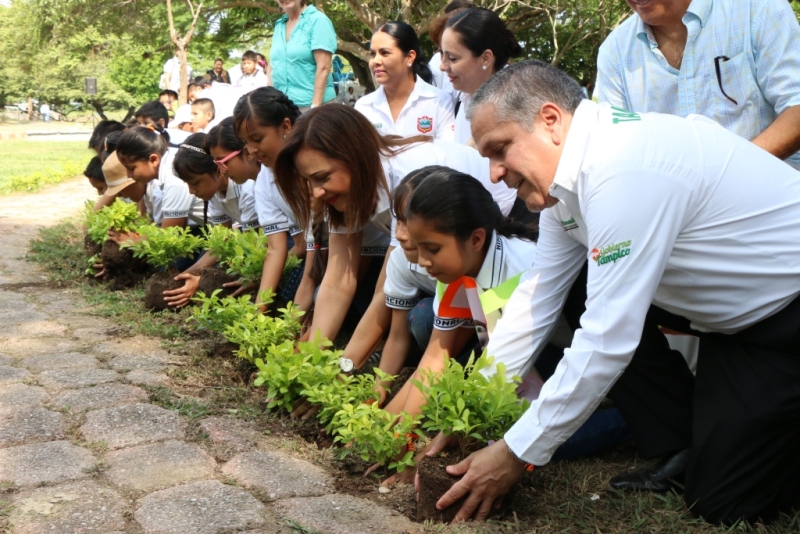 Crearemos unidos un mejor lugar para vivir: Gustavo Torres