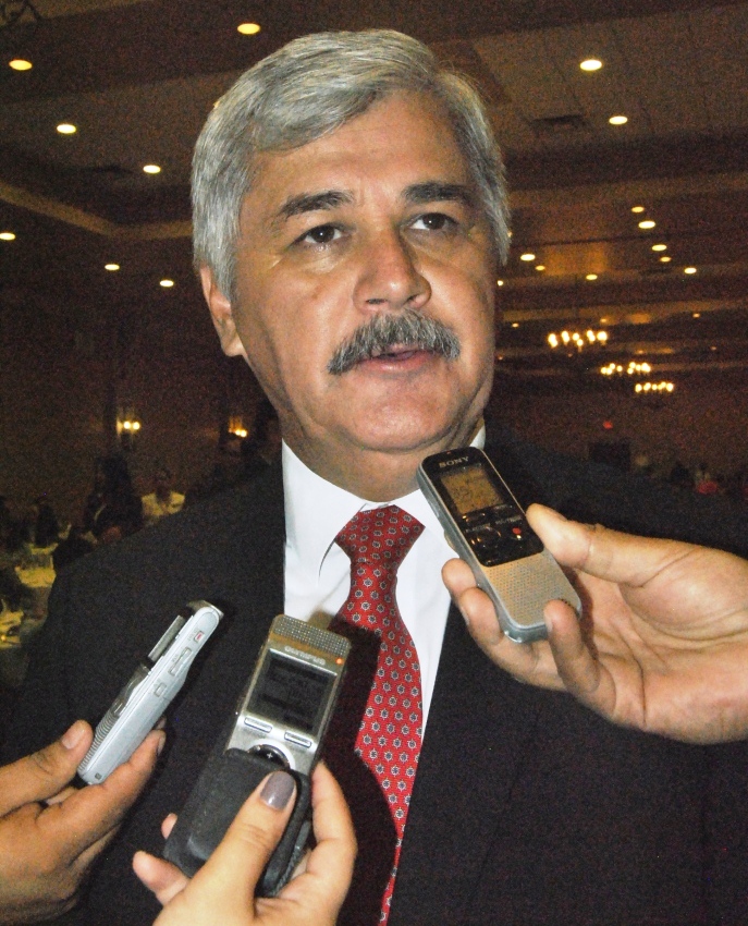 Promueve JLHC la educación superior orientada al desarrollo productivo de la región