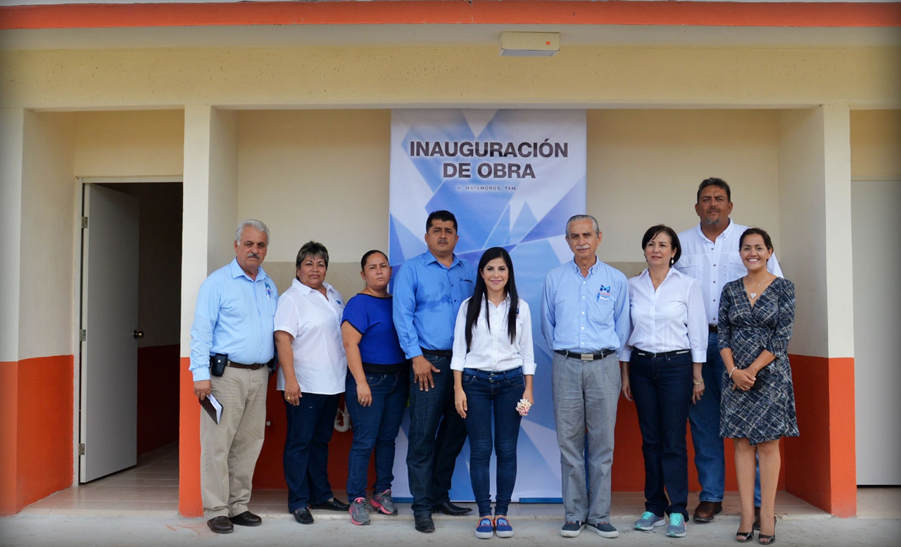 Entrega Lety Salazar obras por más de 7 millones de pesos beneficiando la educación y el deporte