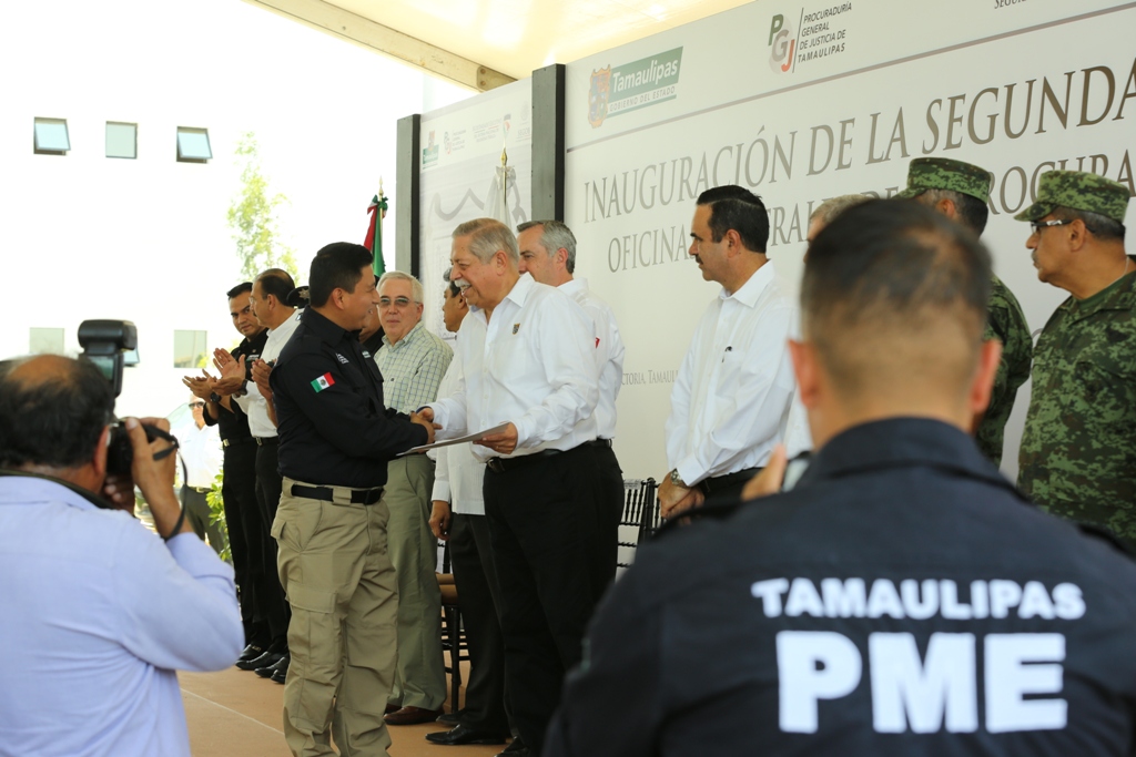 Nuevos policías investigadores reiteran a Gobernador su pasión, lealtad y vocación por Tamaulipas