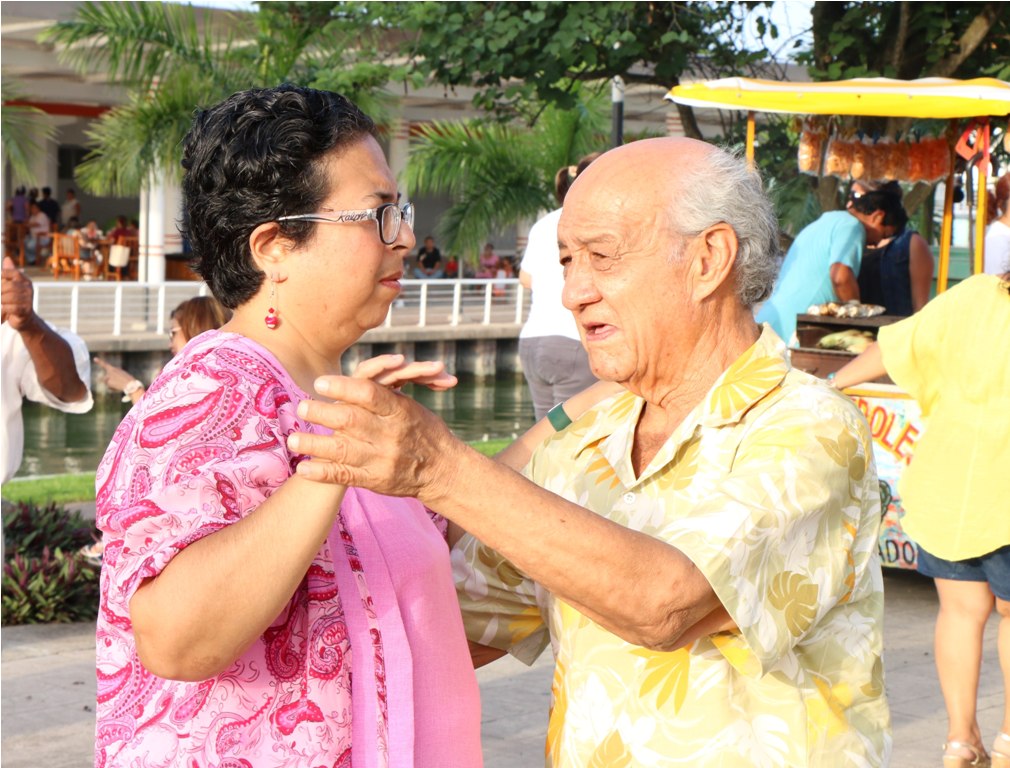 Con gran aceptación se desarrolla el Festival Verano 2015 en el Paseo La Cortadura