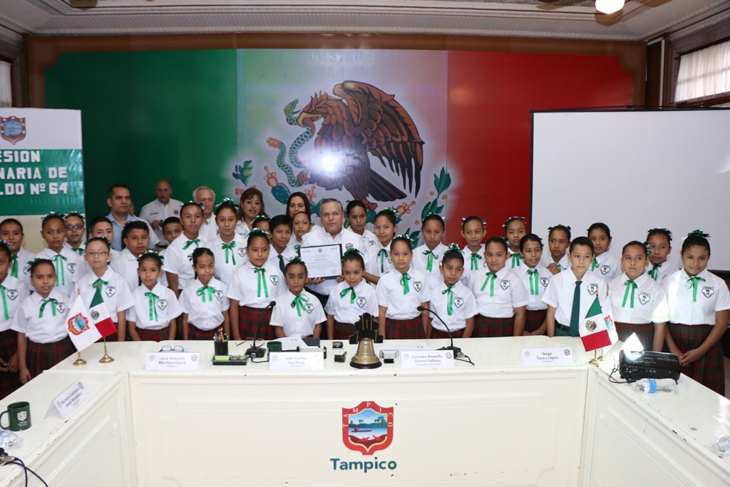 Reconoce el cabildo de Tampico esfuerzo de la niñez y juventud por promover los valores cívicos