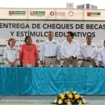 Entrega Pablo González, 5.5 millones en Becas y estímulos