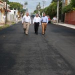 Supervisa Gustavo Torres Salinas obras de reencarpetado en la colonia Petrolera