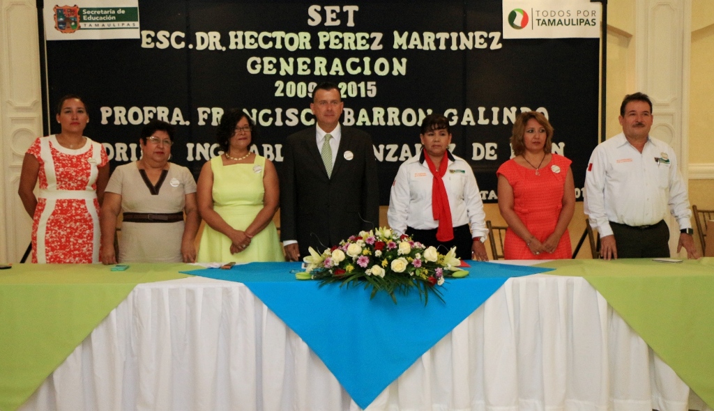 Apadrina Alcalde generación de alumnos de la Héctor Perez