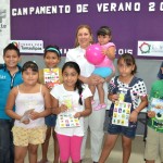 Convive Verónica con niños del Campamento de Verano 2015