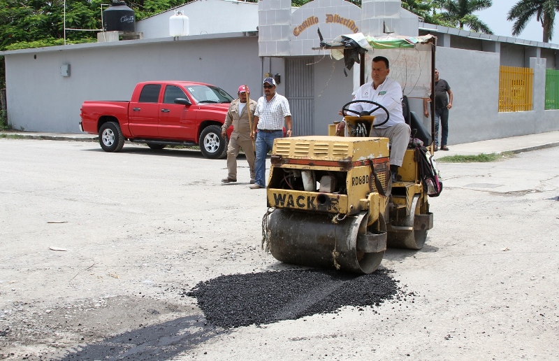 Incrementan acciones de bacheo en Mante