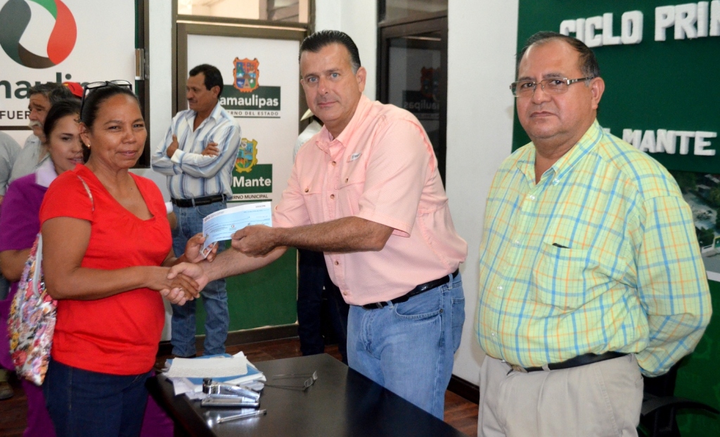 Entrega Pablo pagos del Seguro Agrícola Catastrófico