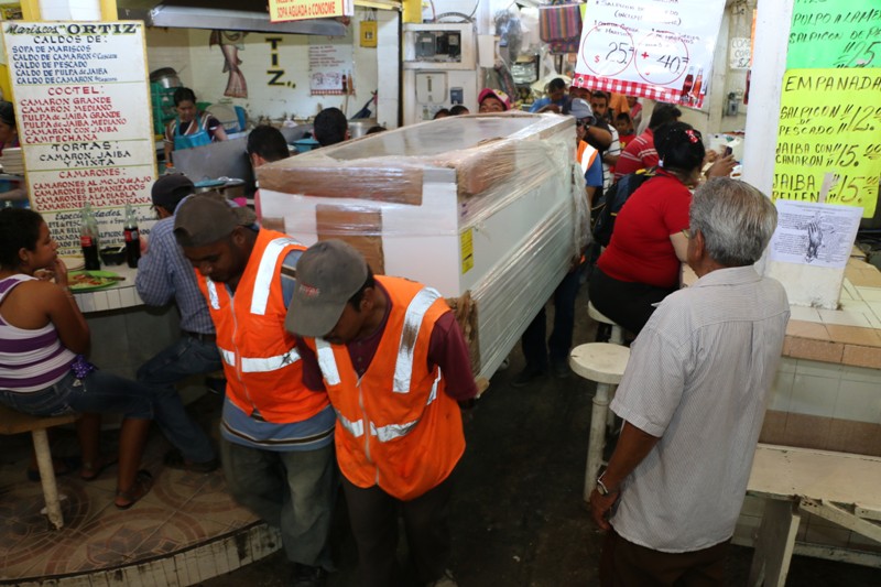 Continúa el traslado voluntario de los locatarios de los mercados municipales de Tampico