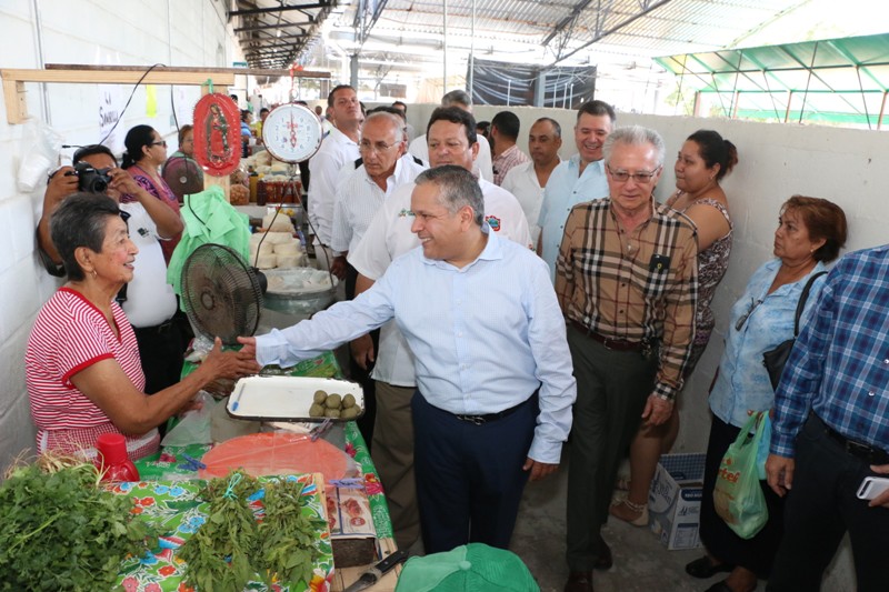 Avalan empresarios el esfuerzo de las autoridades y comerciantes que impulsan el proyecto de los nuevos centros de abasto