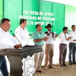 Entrega Pablo apoyos del programa Pensión del Adulto Mayor 65 y Más
