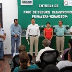 Entrega Pablo más apoyos del Seguro Catastrófico P-V 2014