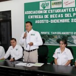 Incentiva Gobierno para Todos a estudiantes foráneos mantenses