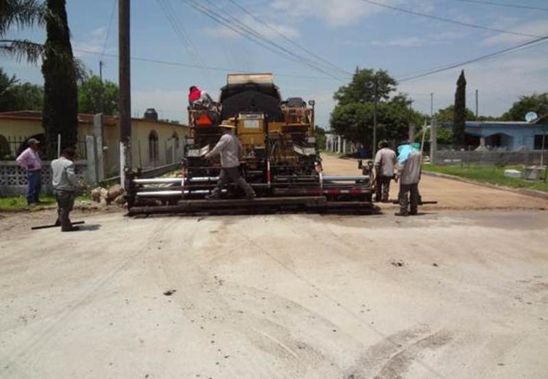 Complementa Pemex donación de asfalto; otorga 70 ton. más a Valle Hermoso