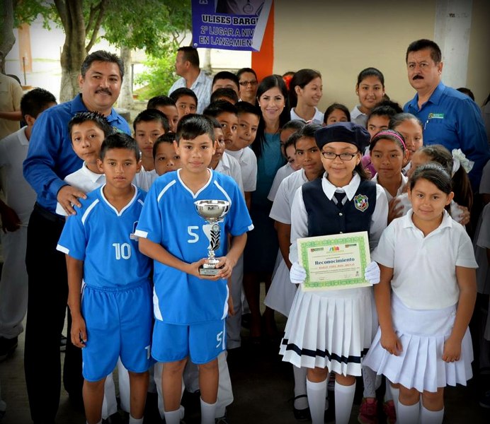 Listo operativo de protección escolar: Lety Salazar Listo operativo de protección escolar: Lety Salazar