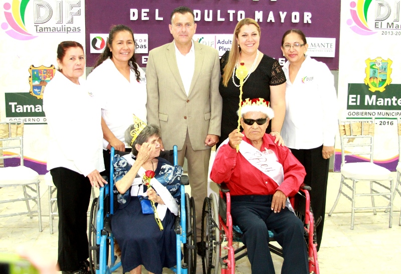 Festeja el DIF a Adultos mayores
