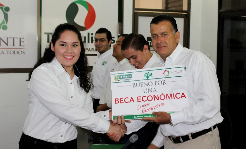 Incentiva Gobierno para Todos a estudiantes foráneos mantenses