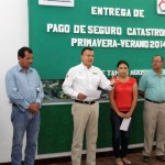 Entrega Pablo más apoyos del Seguro Catastrófico P-V 2014