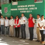 Encabeza Pablo entrega de apoyos del programa 65 y Más