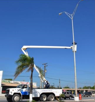 Una ciudad más alumbrada es una ciudad más segura: Alcaldesa Lety Salazar Una ciudad más alumbrada es una ciudad más segura: Alcaldesa Lety Salazar