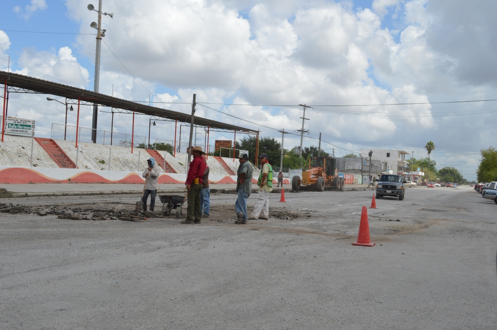 Arranca gobierno municipal programa de bacheo en calles y avenidas de la ciudad Arranca gobierno municipal programa de bacheo en calles y avenidas de la ciudad