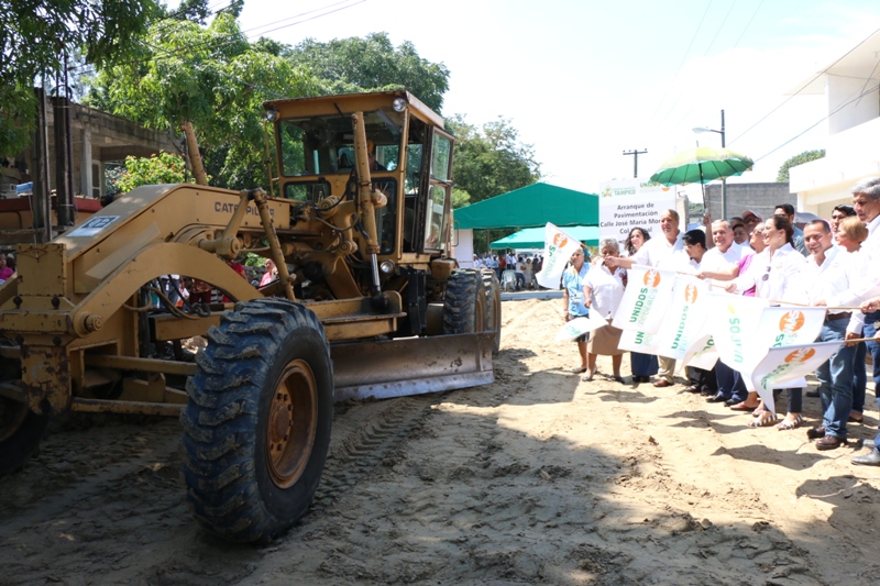Pone en marcha Ayuntamiento de Tampico pavimentación de la calle Morelos en la colonia Arenal