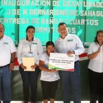 Entrega Pablo acciones de cuartos dormitorios y baños